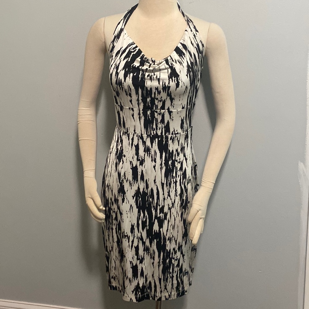 Ann Taylor soft stretchy black and white dress, 052
